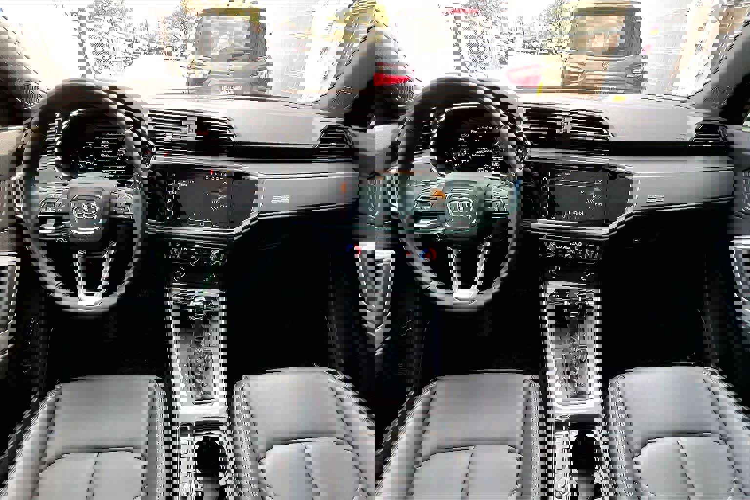 Used 2023 Audi Q3 2.0T Premium Plus image 17