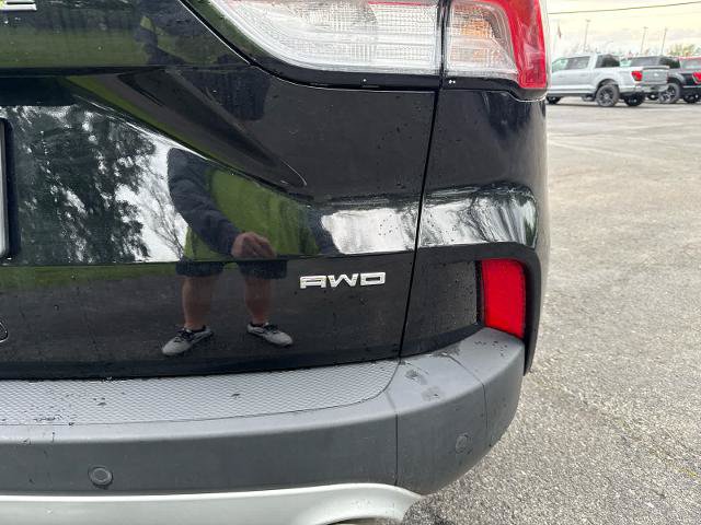 Certified 2022 Ford Escape SEL AWD/4WD image 9