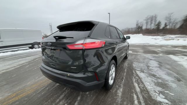 Certified 2022 Ford Edge SE image 9