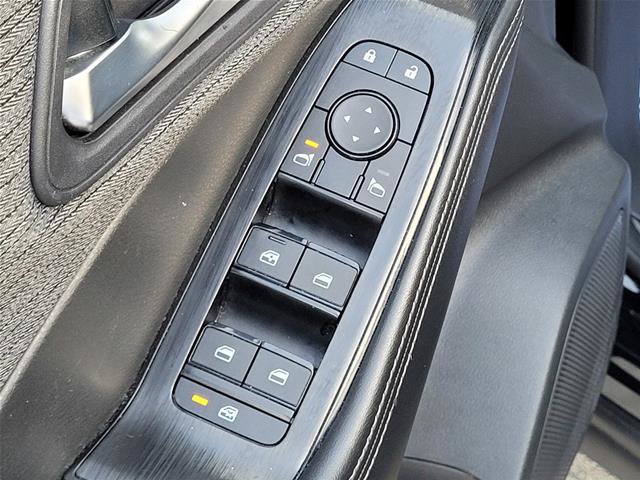 Used 2023 Nissan Rogue SV FWD image 17