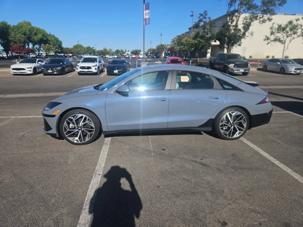 Used 2023 Hyundai Ioniq 6 SEL RWD image 4
