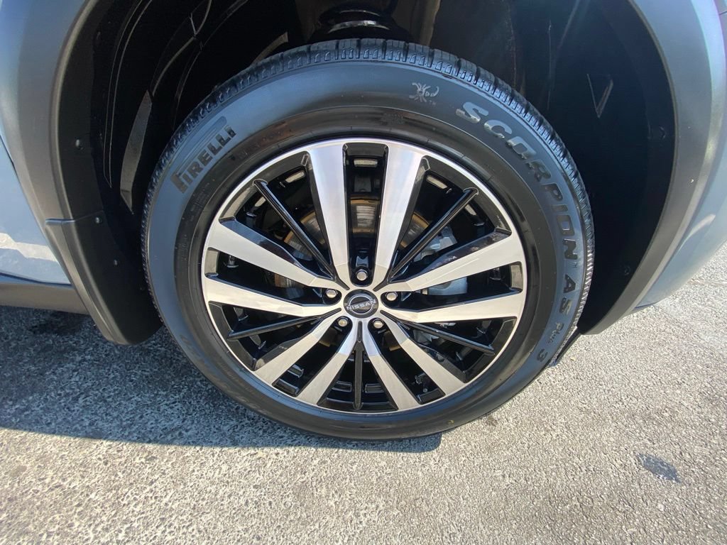 Used 2023 Nissan Pathfinder Platinum FWD image 31