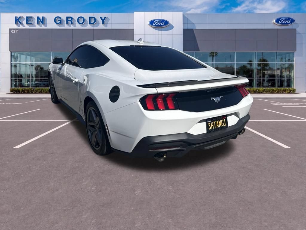 Certified 2024 Ford Mustang Coupe RWD image 5