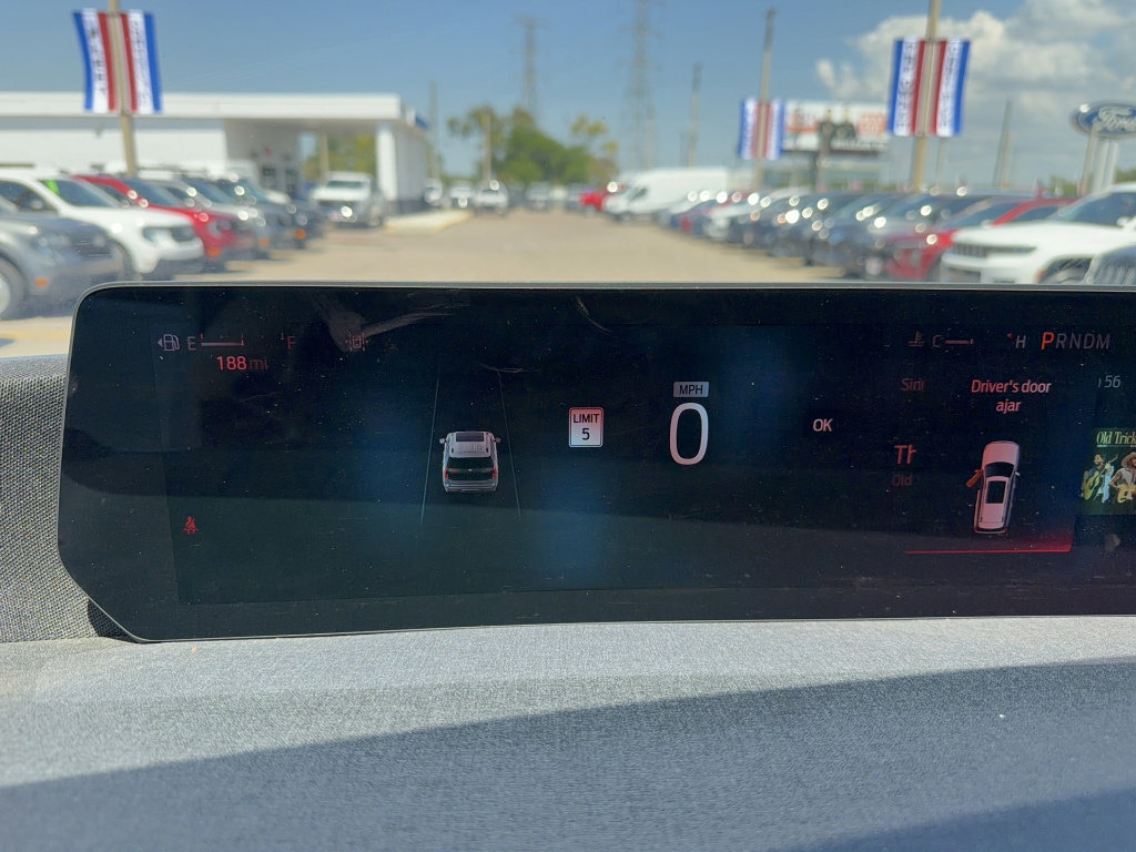 Certified 2025 Ford Expedition Active image 21