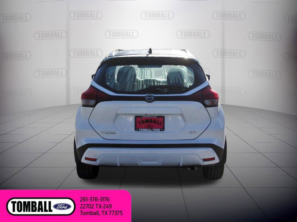 Used 2023 Nissan Kicks SR w/ SR Premium Package image 6