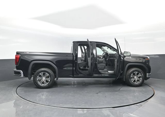 Used 2023 GMC Sierra 1500 SLE w/ X31 Off-Road Package AWD/4WD image 24