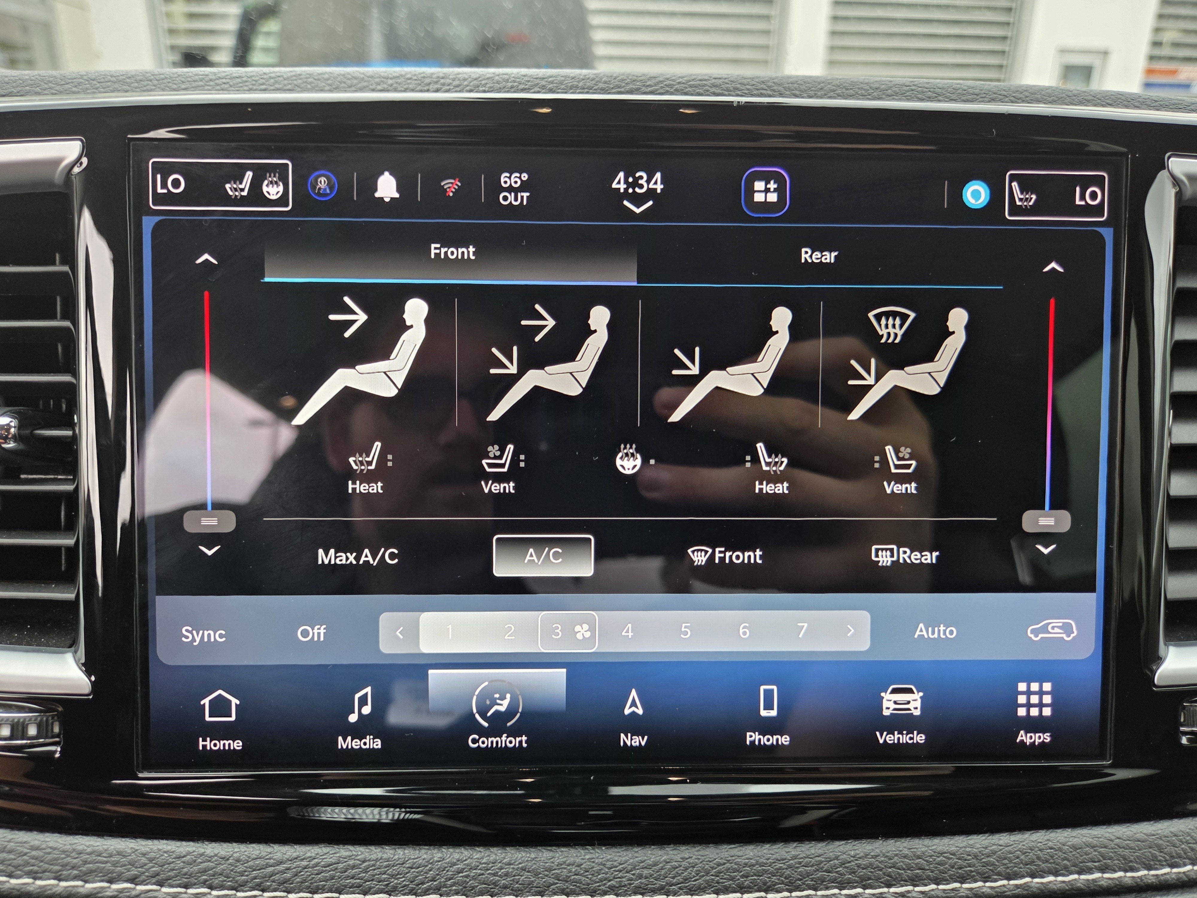 Used 2023 Chrysler Pacifica Limited FWD image 24