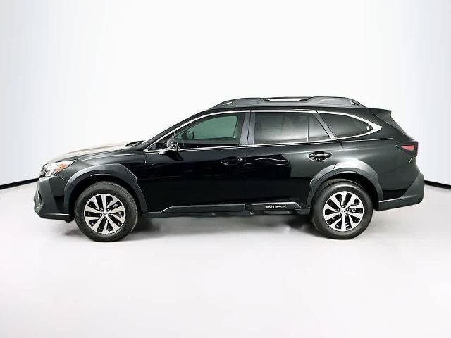 Used 2025 Subaru Outback Premium AWD/4WD image 3