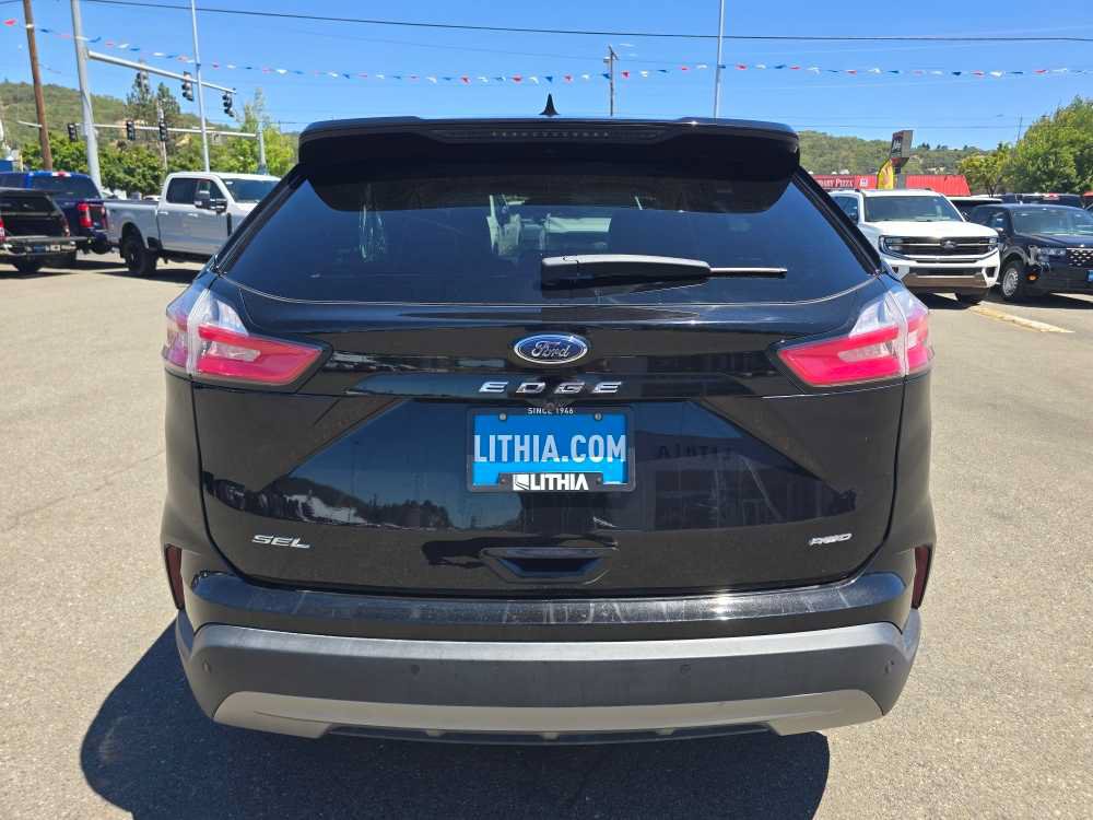 Certified 2021 Ford Edge SEL w/ Cargo Accessory Package AWD/4WD image 4