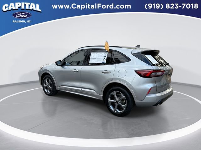 Certified 2024 Ford Escape ST-Line w/ Tech Pack #1 AWD/4WD image 4