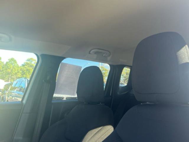 Used 2018 Jeep Renegade Latitude w/ Popular Equipment Group image 10