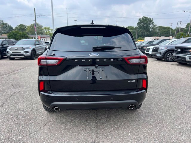 Certified 2024 Ford Escape ST-Line w/ Tech Pack #1 AWD/4WD image 5