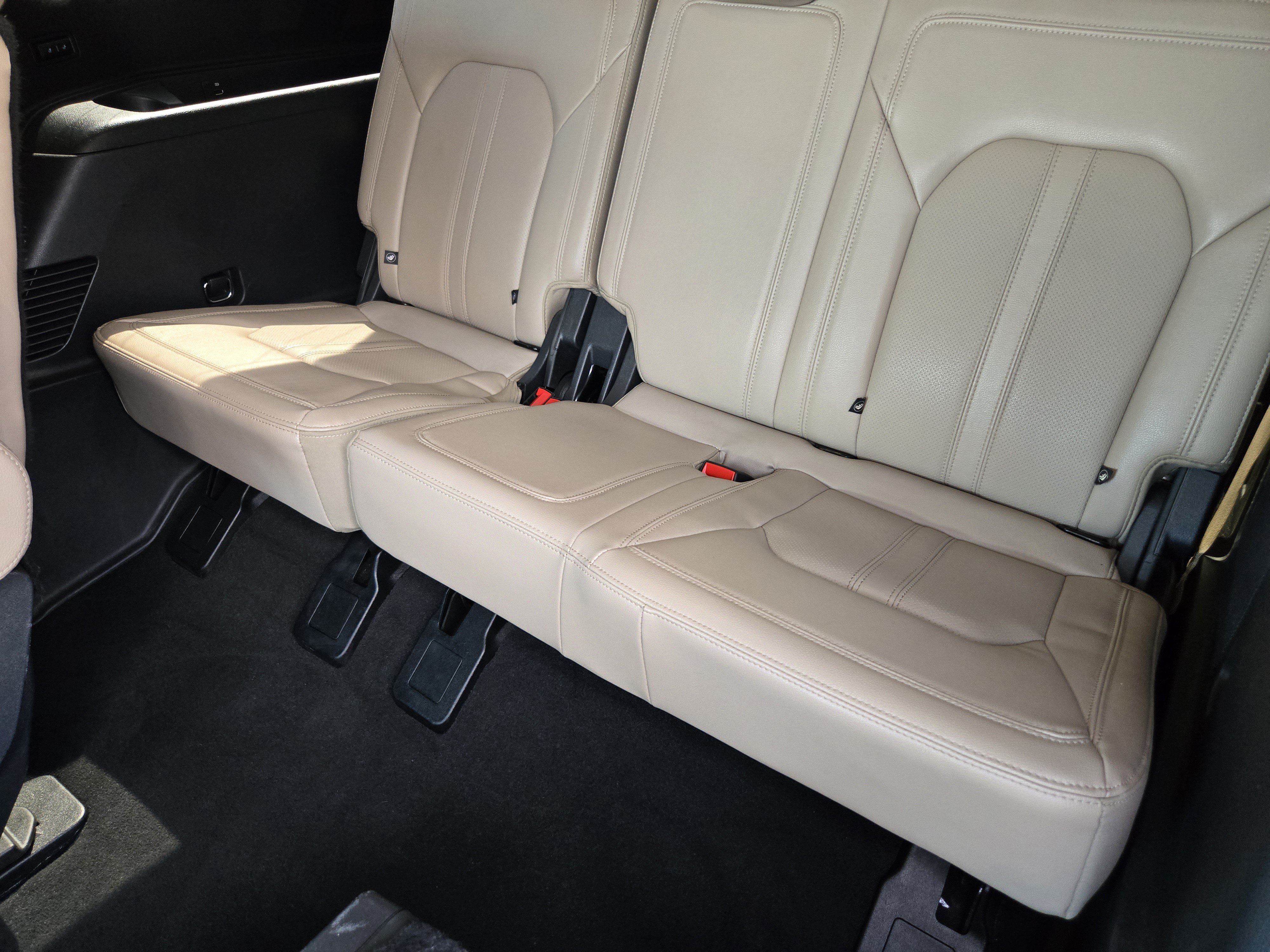 Certified 2023 Ford Expedition Limited RWD image 23