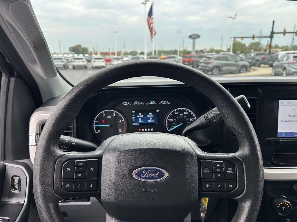 Certified 2025 Ford F250 4x4 Crew Cab Super Duty image 17