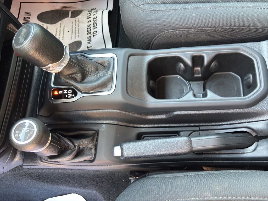 Used 2022 Jeep Wrangler Sport S image 13