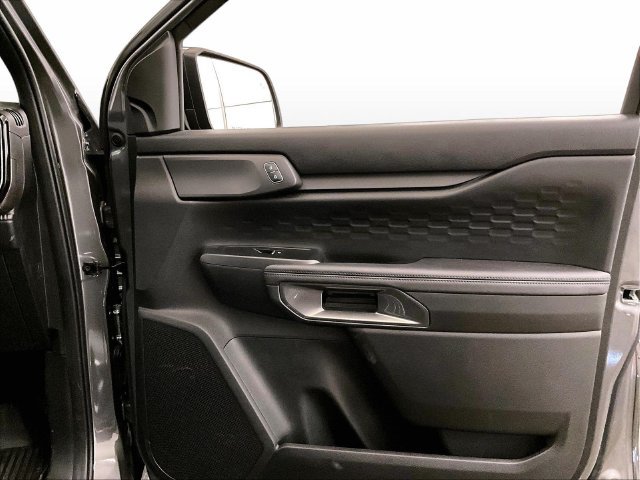 Certified 2025 Ford Ranger XLT w/ Black Appearance Package AWD/4WD image 23