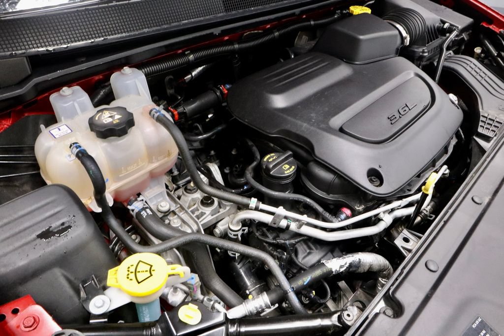 Used 2025 Chrysler Pacifica Select FWD image 17