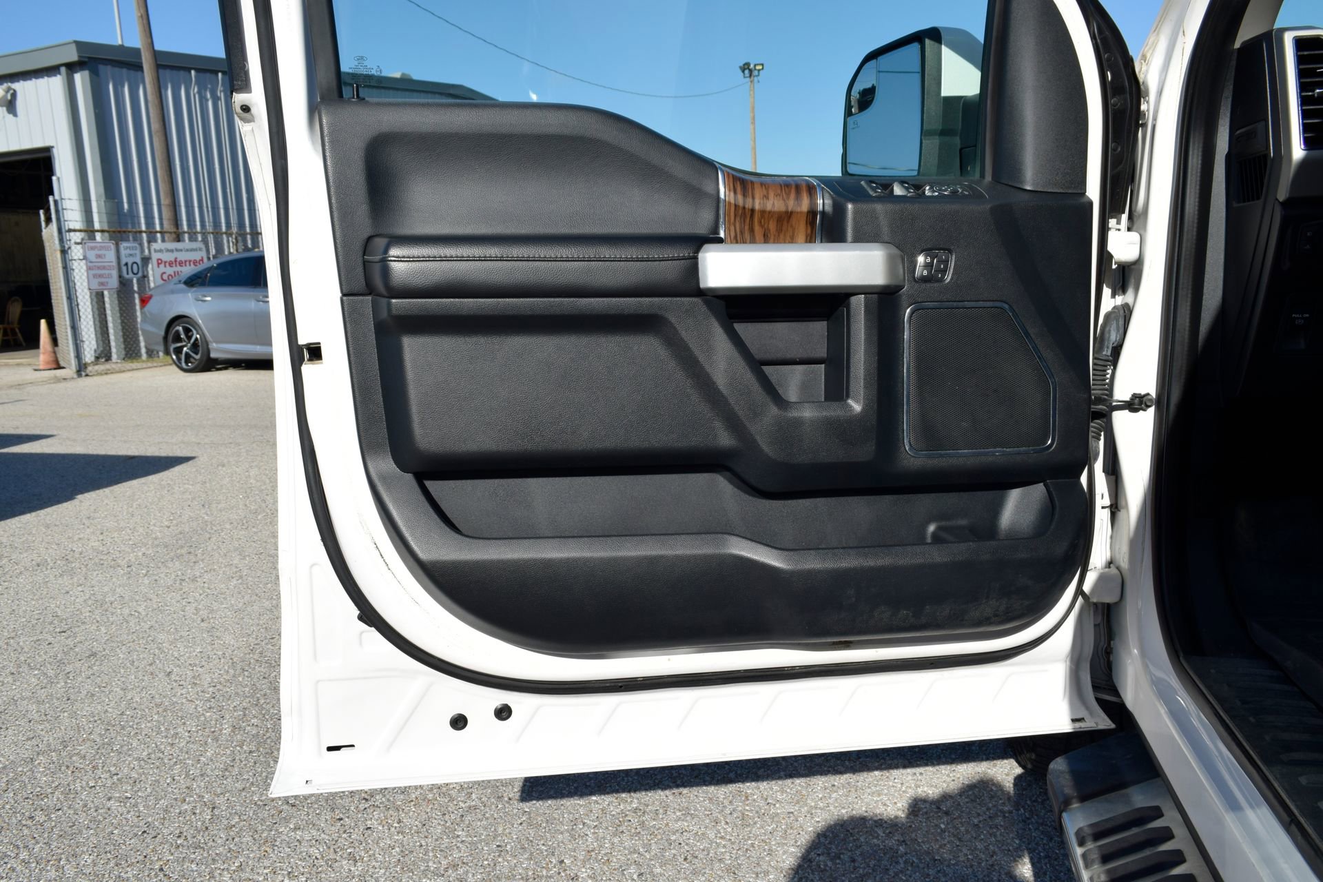 Certified 2019 Ford F150 Lariat AWD/4WD image 19
