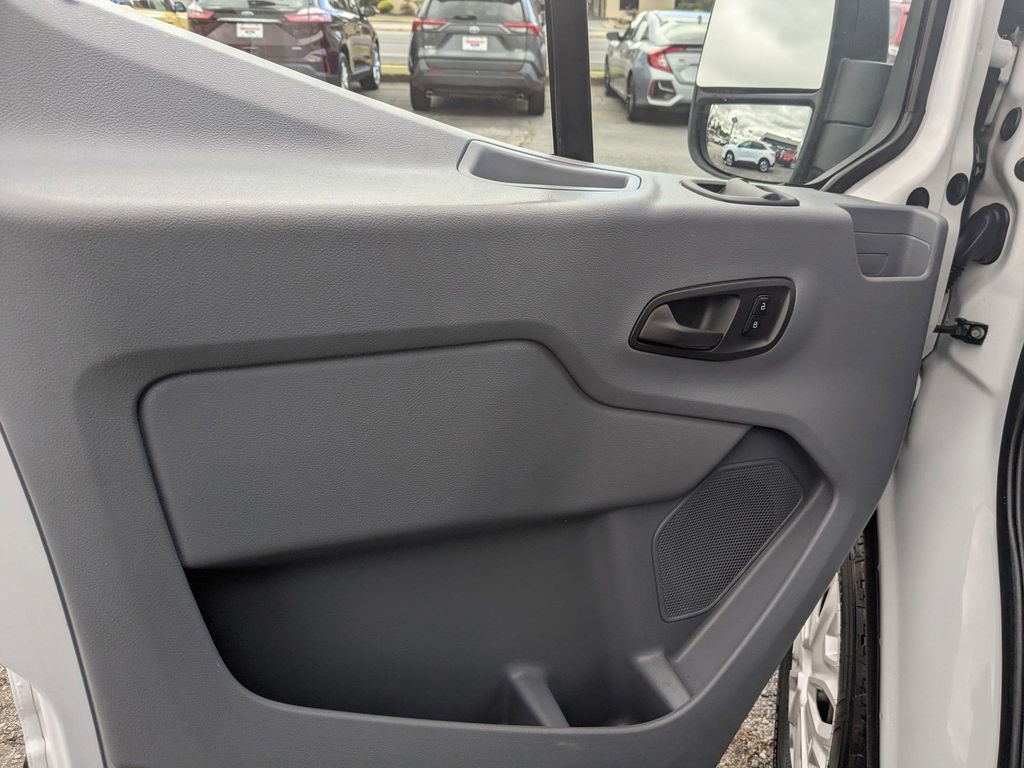Certified 2019 Ford Transit 150 XLT image 13