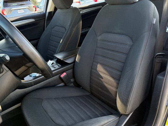 Certified 2020 Ford Fusion SE FWD image 36