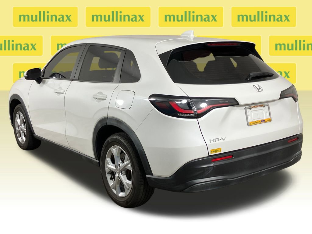 Used 2023 Honda HR-V LX image 3