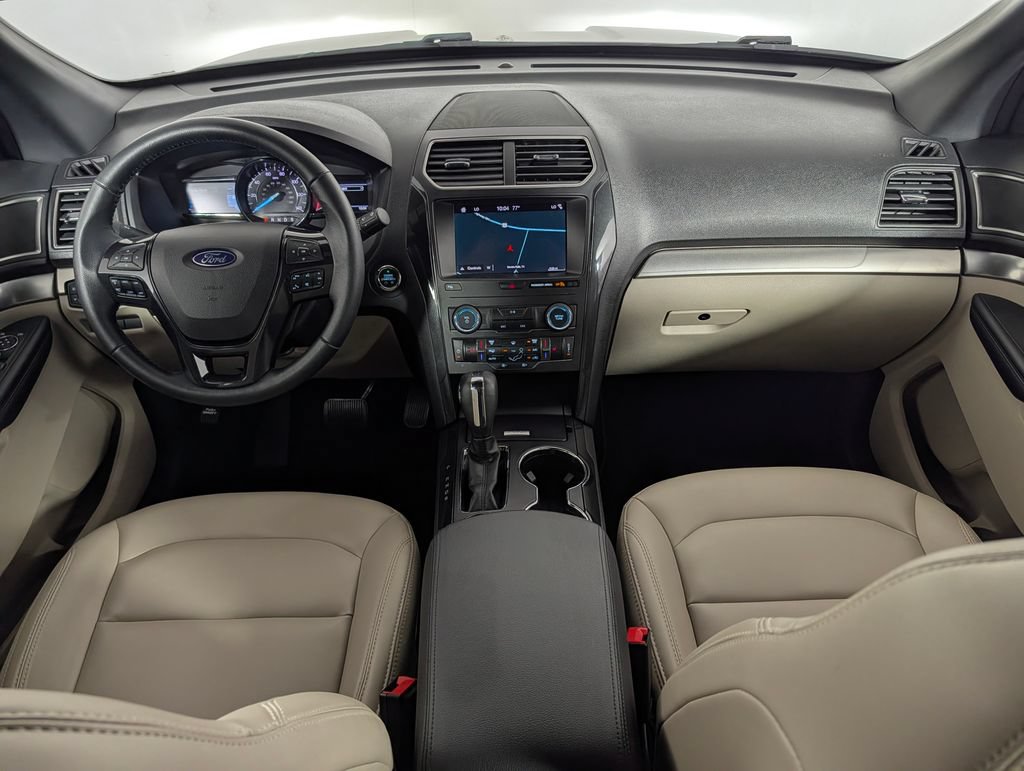 Certified 2019 Ford Explorer XLT w/ Equipment Group 202A FWD image 15