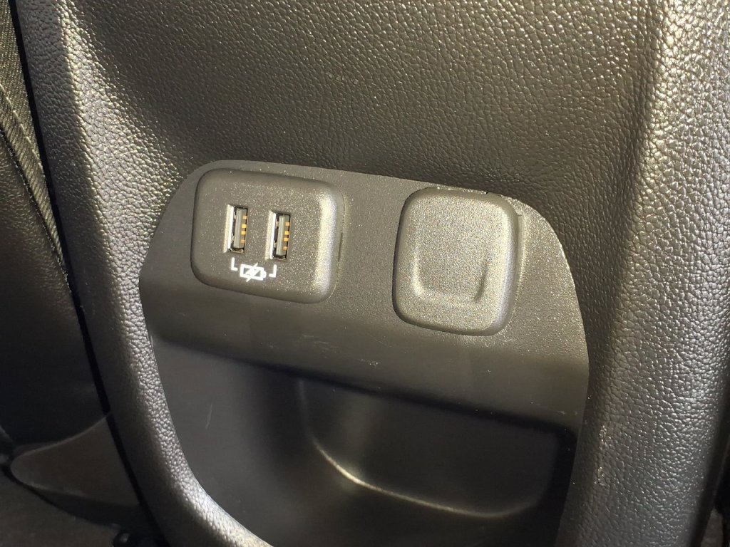Used 2020 Chevrolet Colorado Z71 AWD/4WD image 13