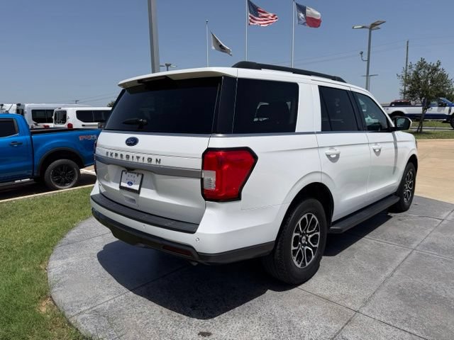 Certified 2024 Ford Expedition XLT RWD image 6
