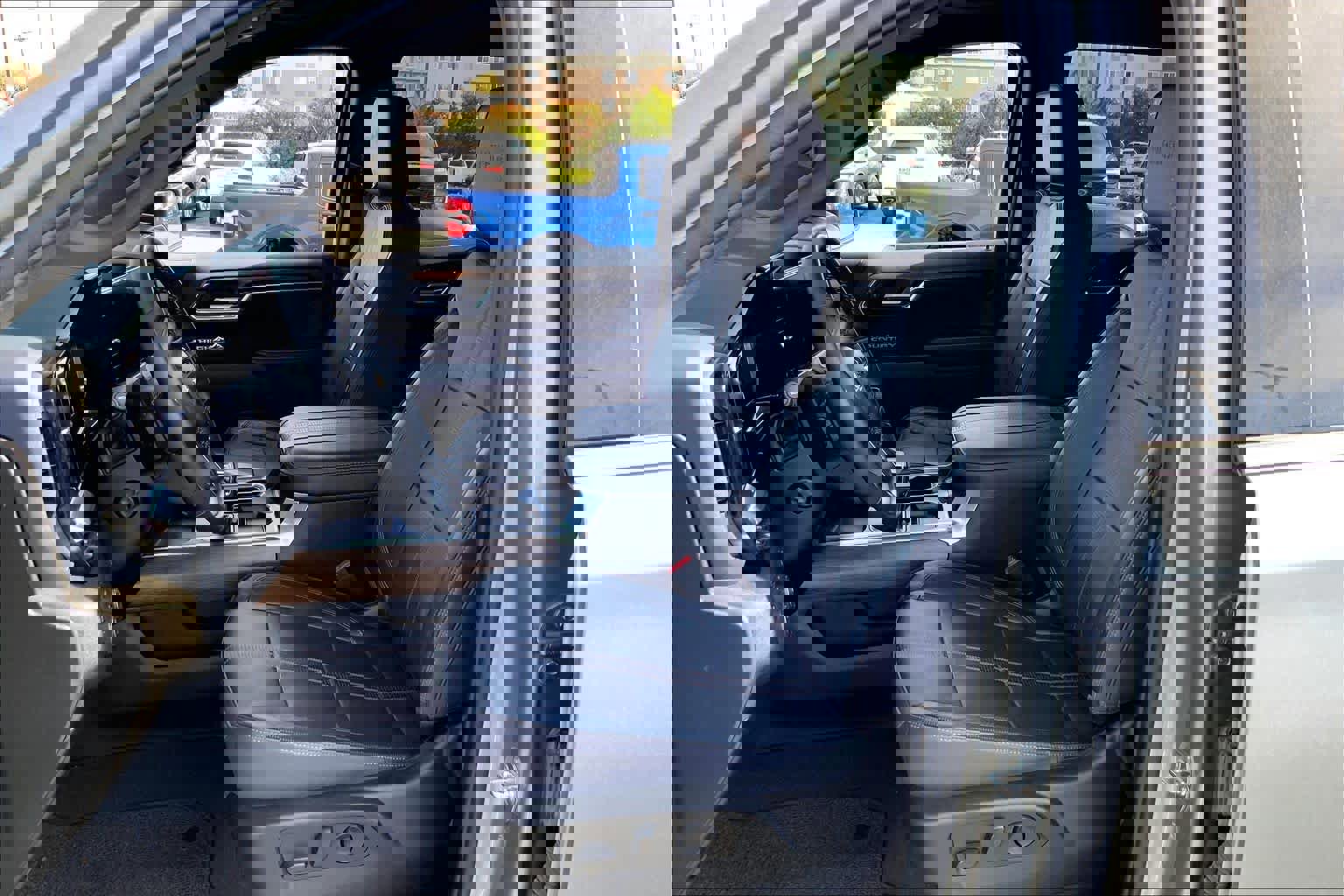 Used 2023 Chevrolet Silverado 1500 High Country w/ Technology Package image 10