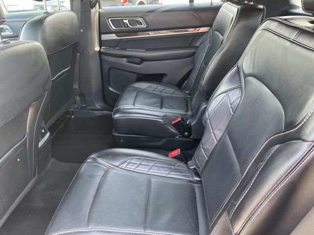 Certified 2018 Ford Explorer Platinum image 32