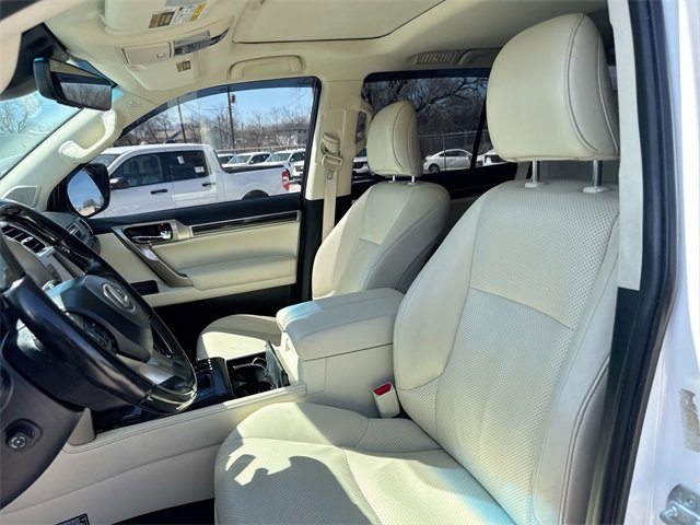 Used 2021 Lexus GX 460 Luxury w/ Sport Design Package image 17