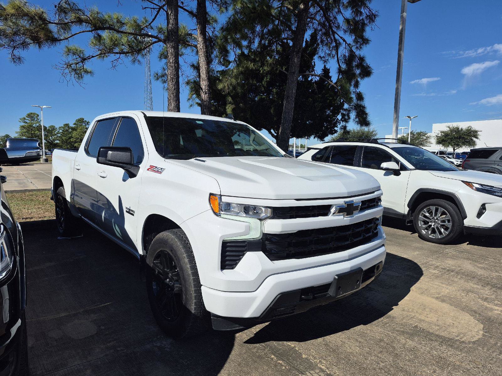 Used 2025 Chevrolet Silverado 1500 RST AWD/4WD image 16