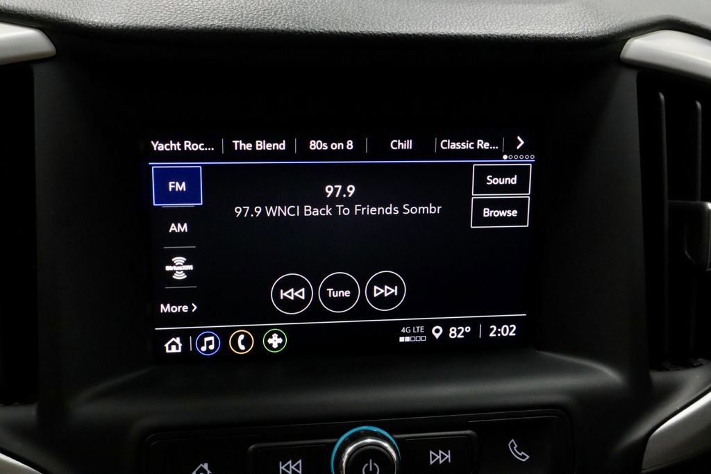 Used 2024 GMC Terrain SLE FWD image 3