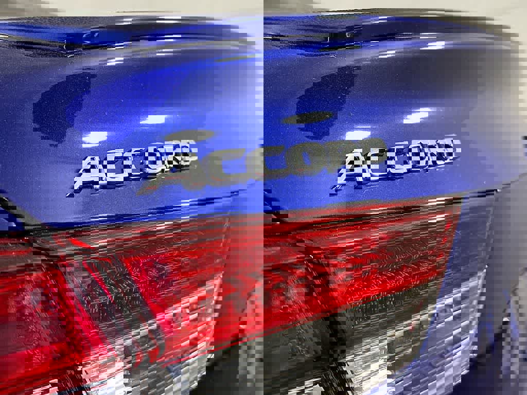 Used 2019 Honda Accord Sport image 10