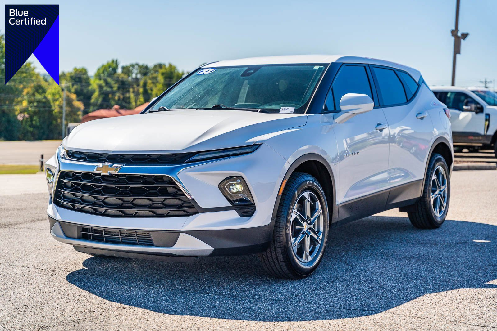 Used 2023 Chevrolet Blazer LT image 1