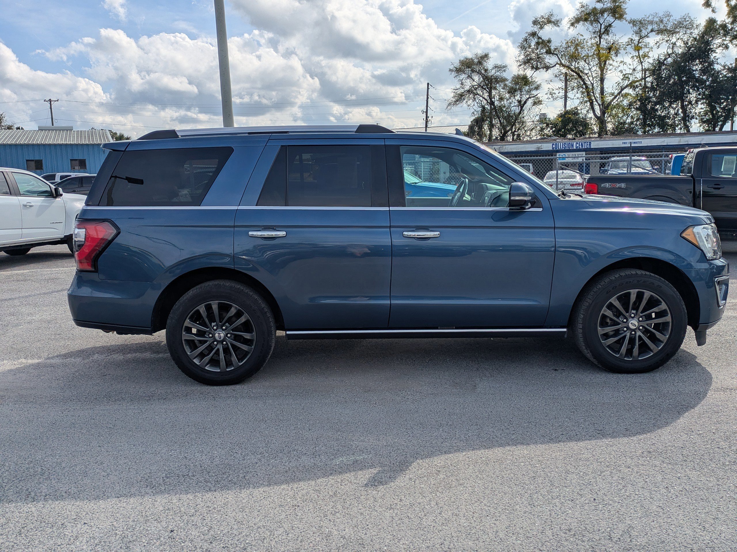 Certified 2020 Ford Expedition Limited image 6