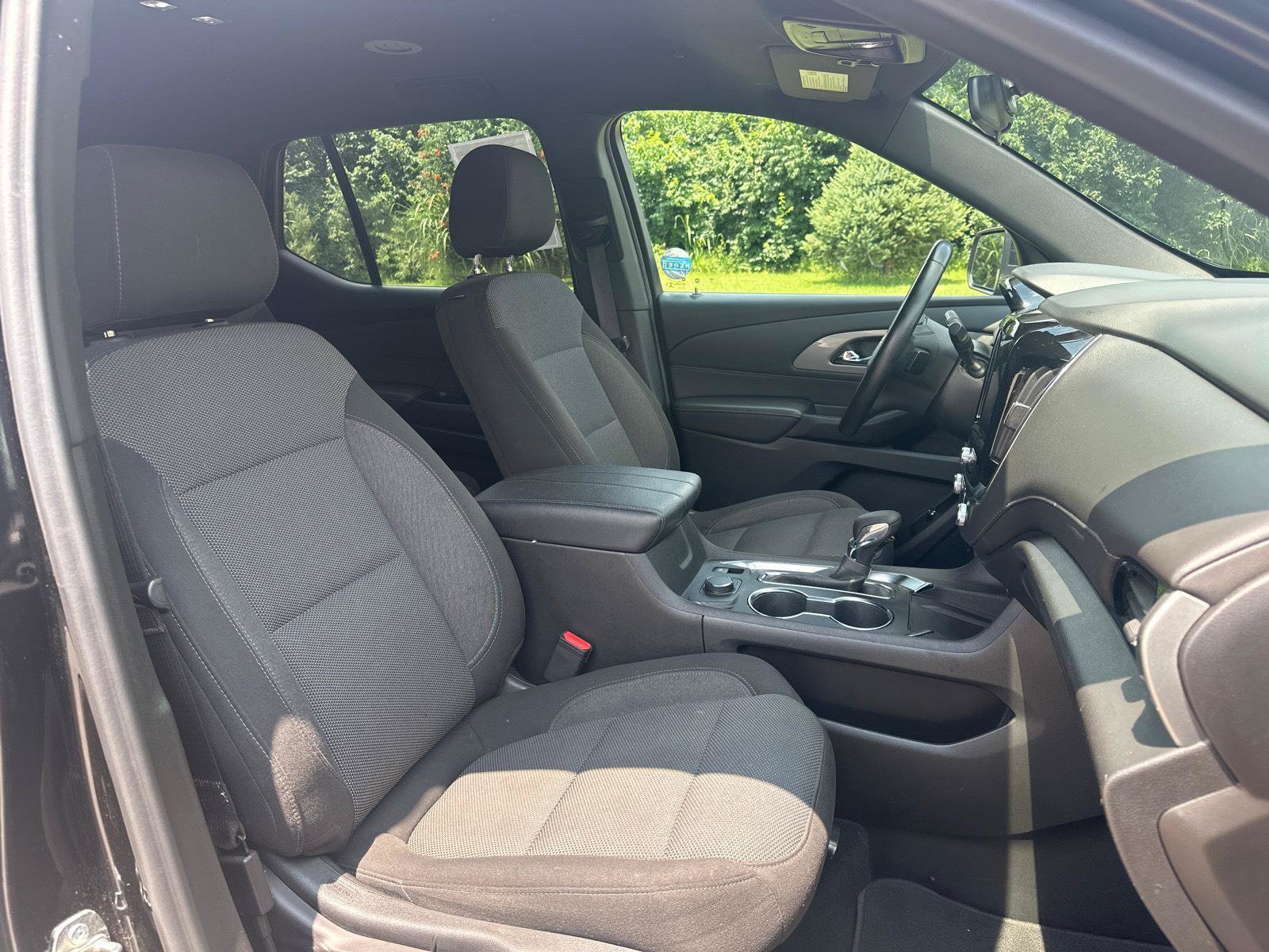 Used 2023 Chevrolet Traverse LT AWD/4WD image 23