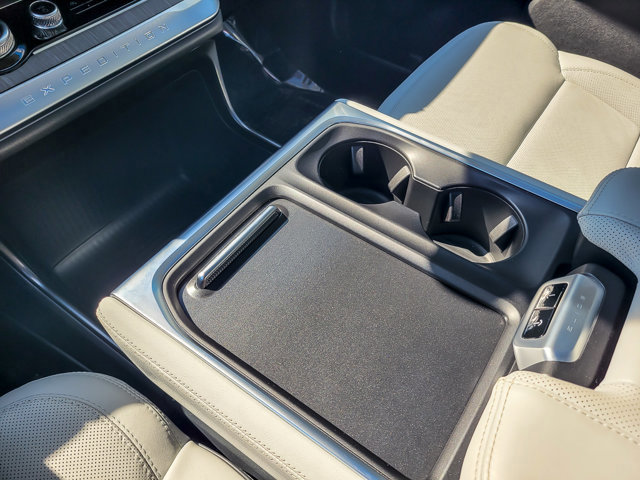 Certified 2025 Ford Expedition Platinum w/ Platinum Ultimate Package image 19