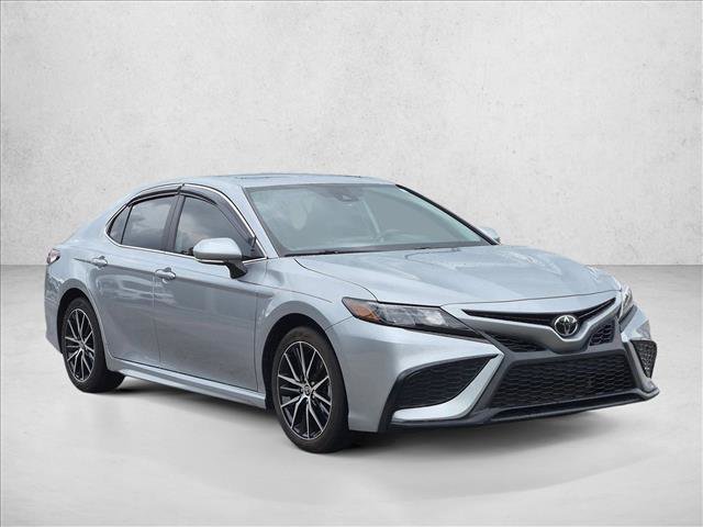 Used 2022 Toyota Camry SE w/ Audio Upgrade Package FWD image 3