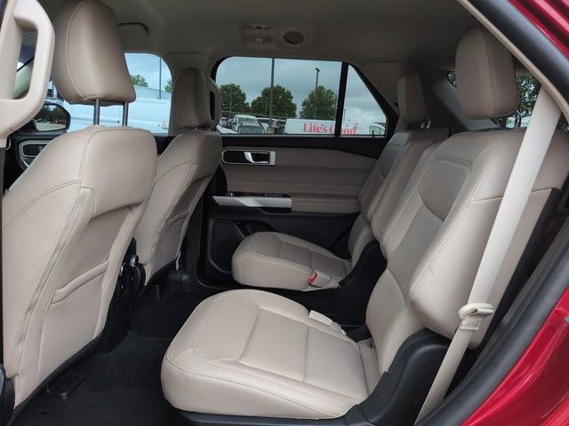 Certified 2023 Ford Explorer XLT w/ Equipment Group 202A RWD image 17