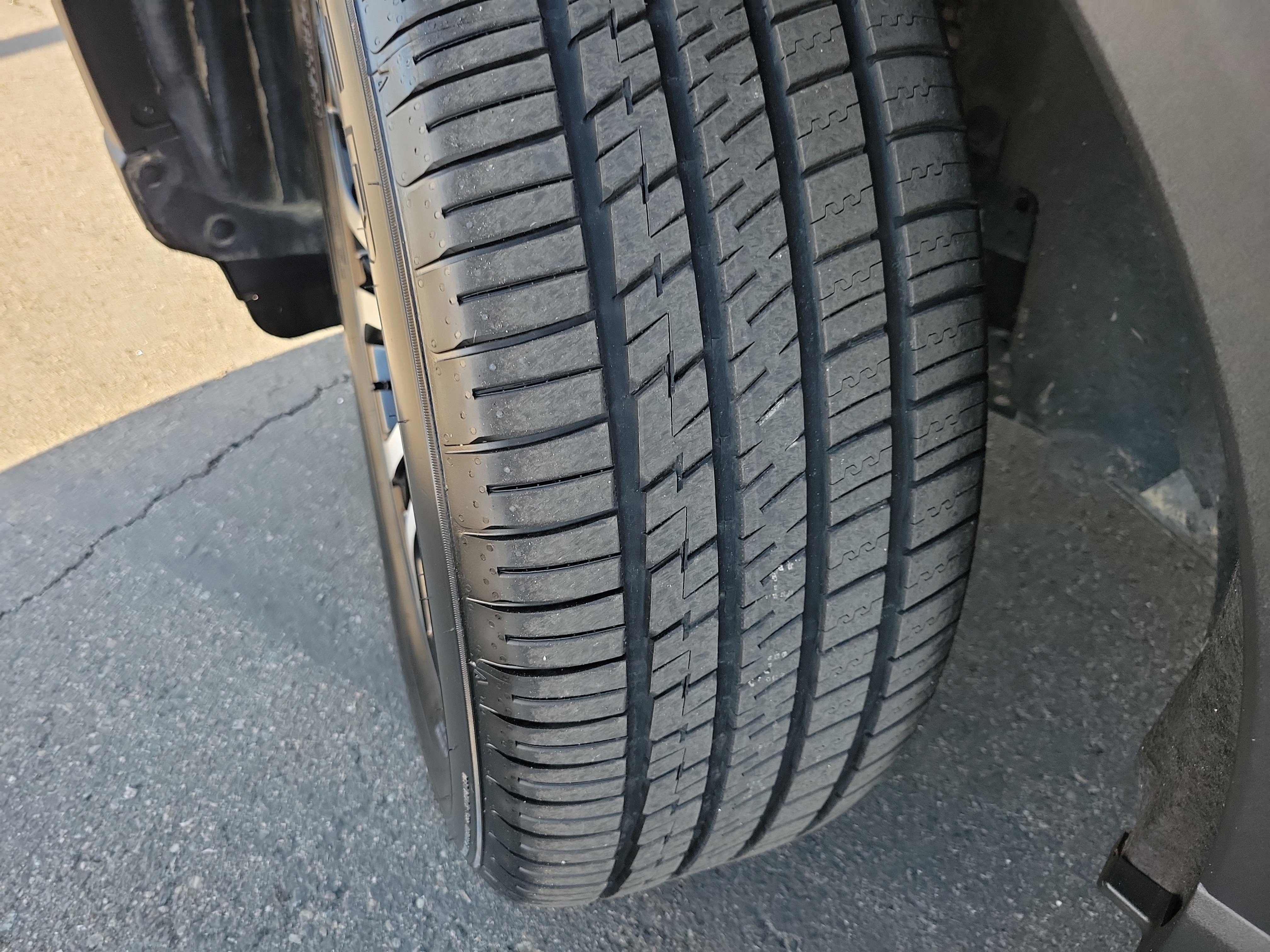 Certified 2022 Ford Explorer ST-Line w/ Class IV Trailer Tow Package image 17