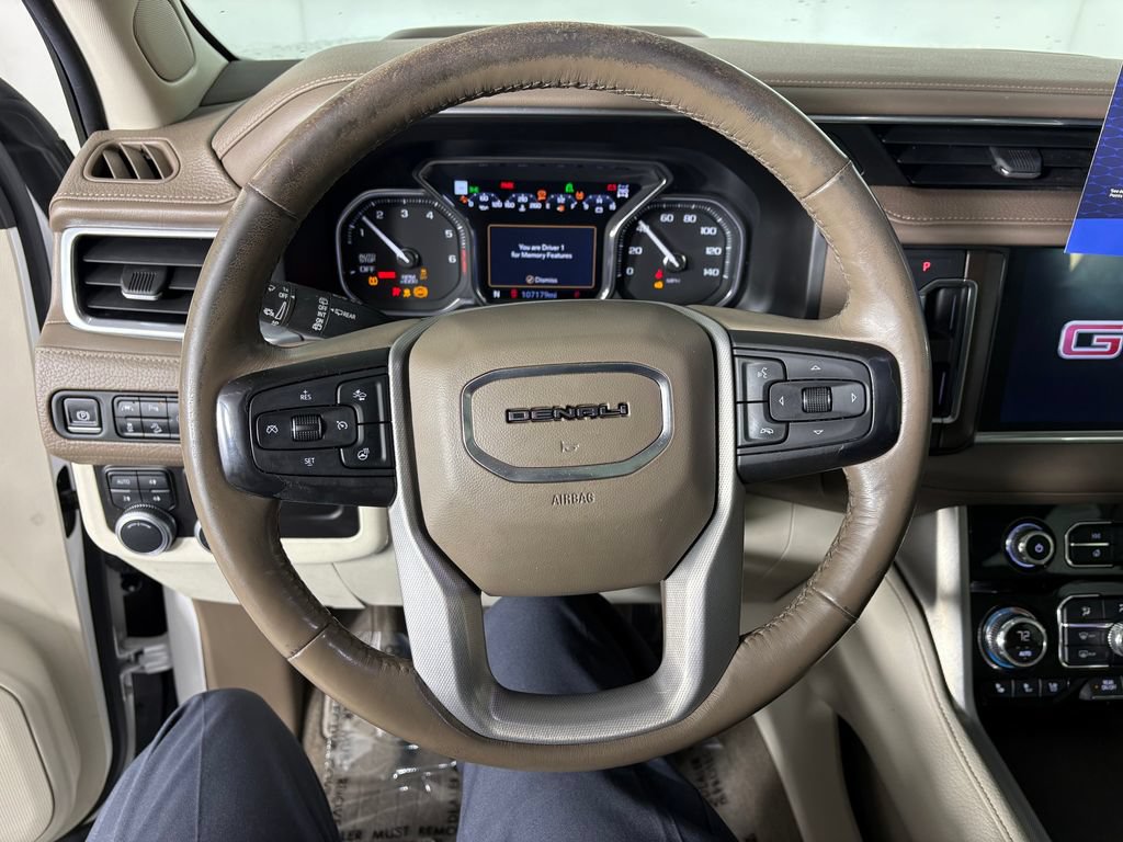 Used 2021 GMC Yukon Denali w/ Denali Premium Package AWD/4WD image 16