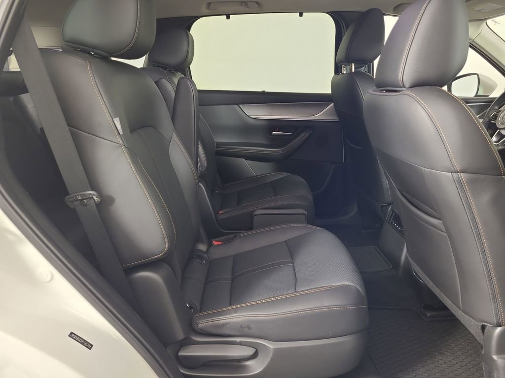 Used 2024 MAZDA CX-90 Plug-In Hybrid w/ Preferred AWD/4WD image 23
