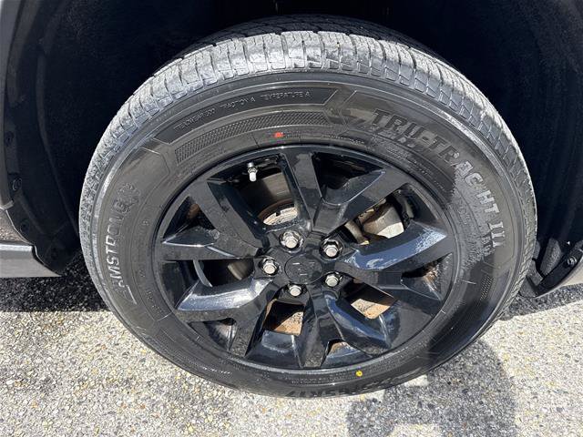 Used 2024 Toyota RAV4 LE FWD image 17