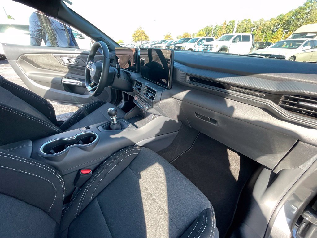 Certified 2025 Ford Mustang GT RWD image 31