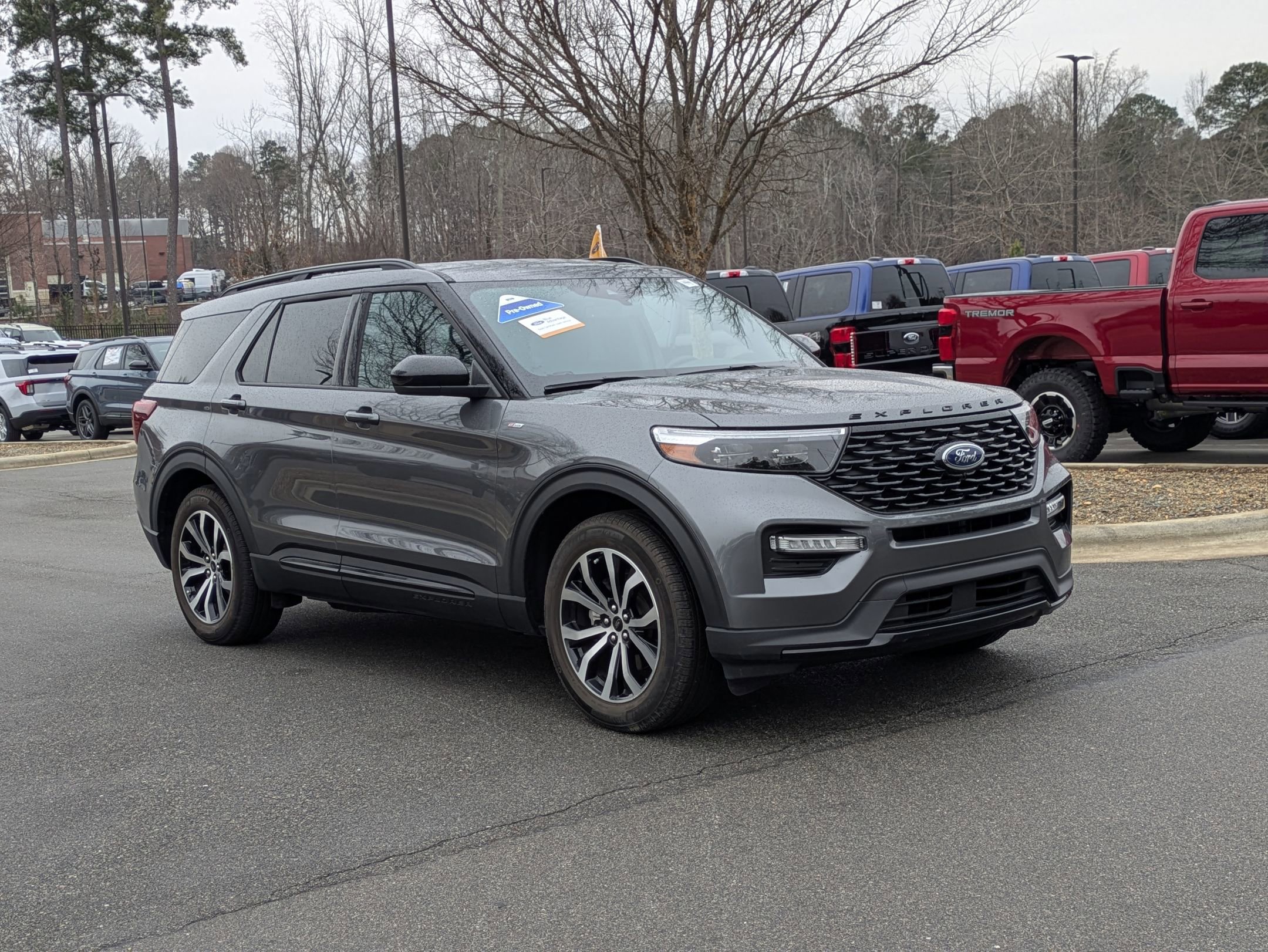 Certified 2024 Ford Explorer ST-Line w/ Class IV Trailer Tow Package image 9