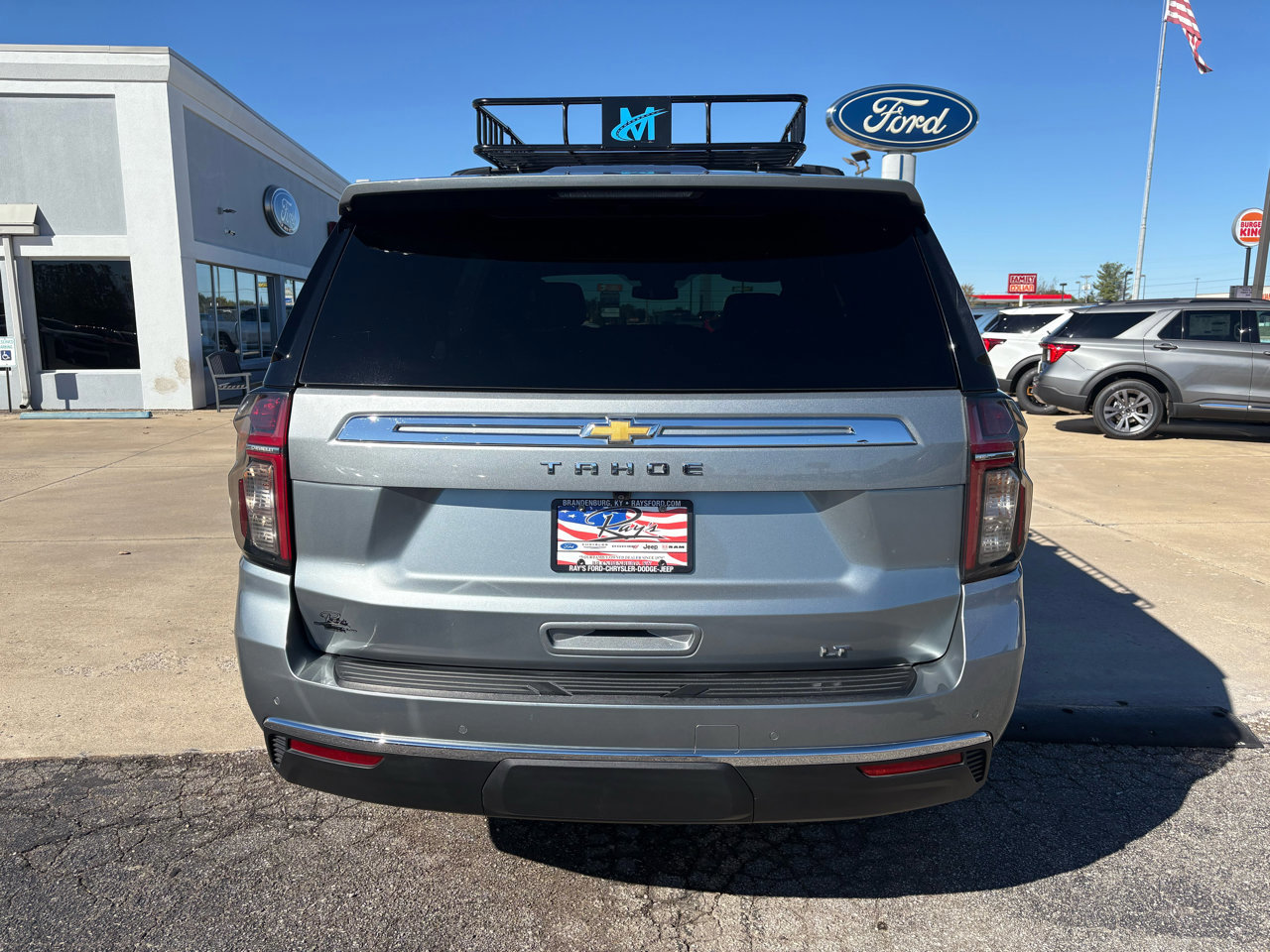 Used 2023 Chevrolet Tahoe LT w/ Luxury Package image 4