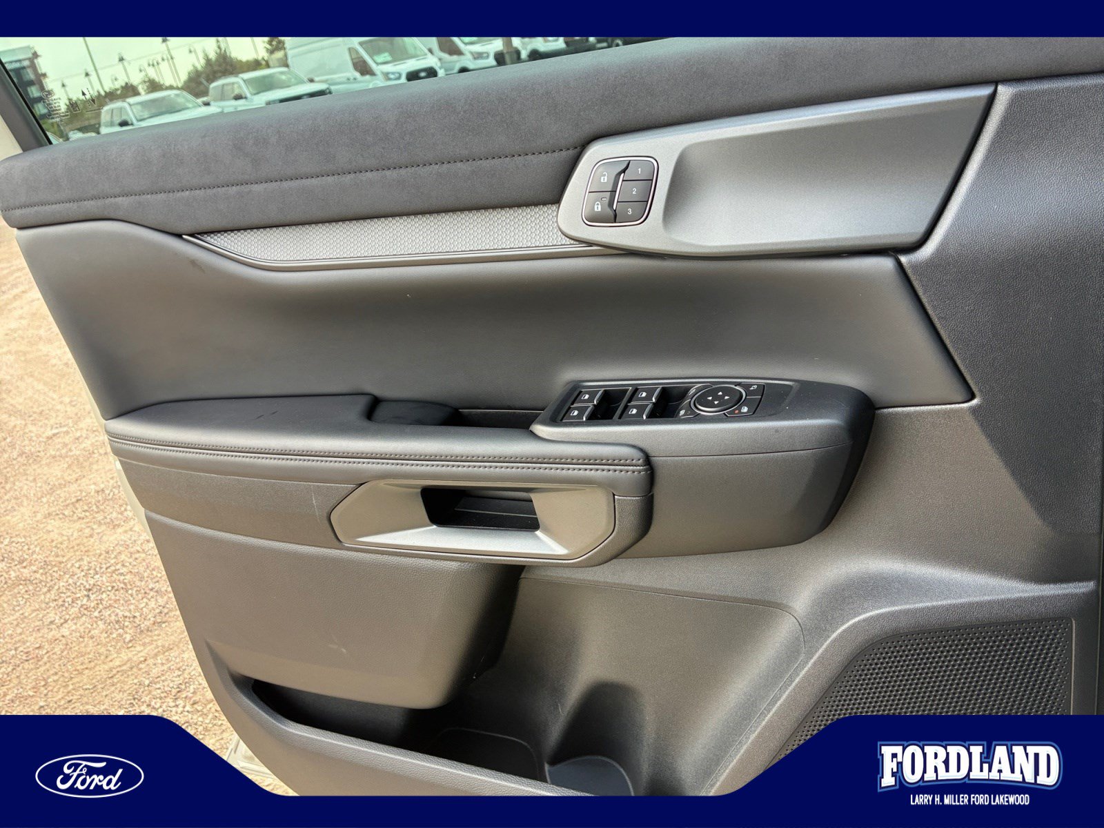 Certified 2025 Ford Ranger Raptor AWD/4WD image 13