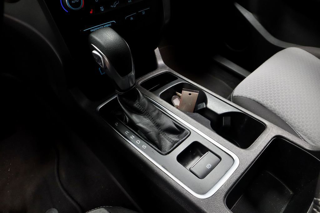 Certified 2019 Ford Escape SE FWD image 35