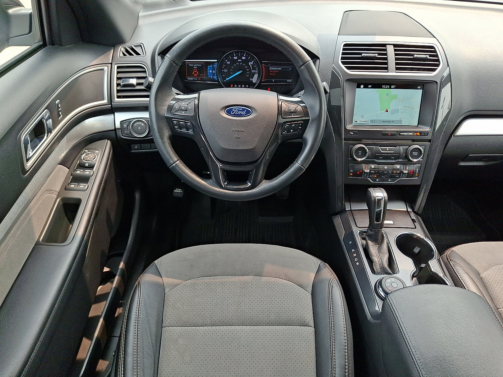 Certified 2017 Ford Explorer XLT w/ Equipment Group 202A AWD/4WD image 15